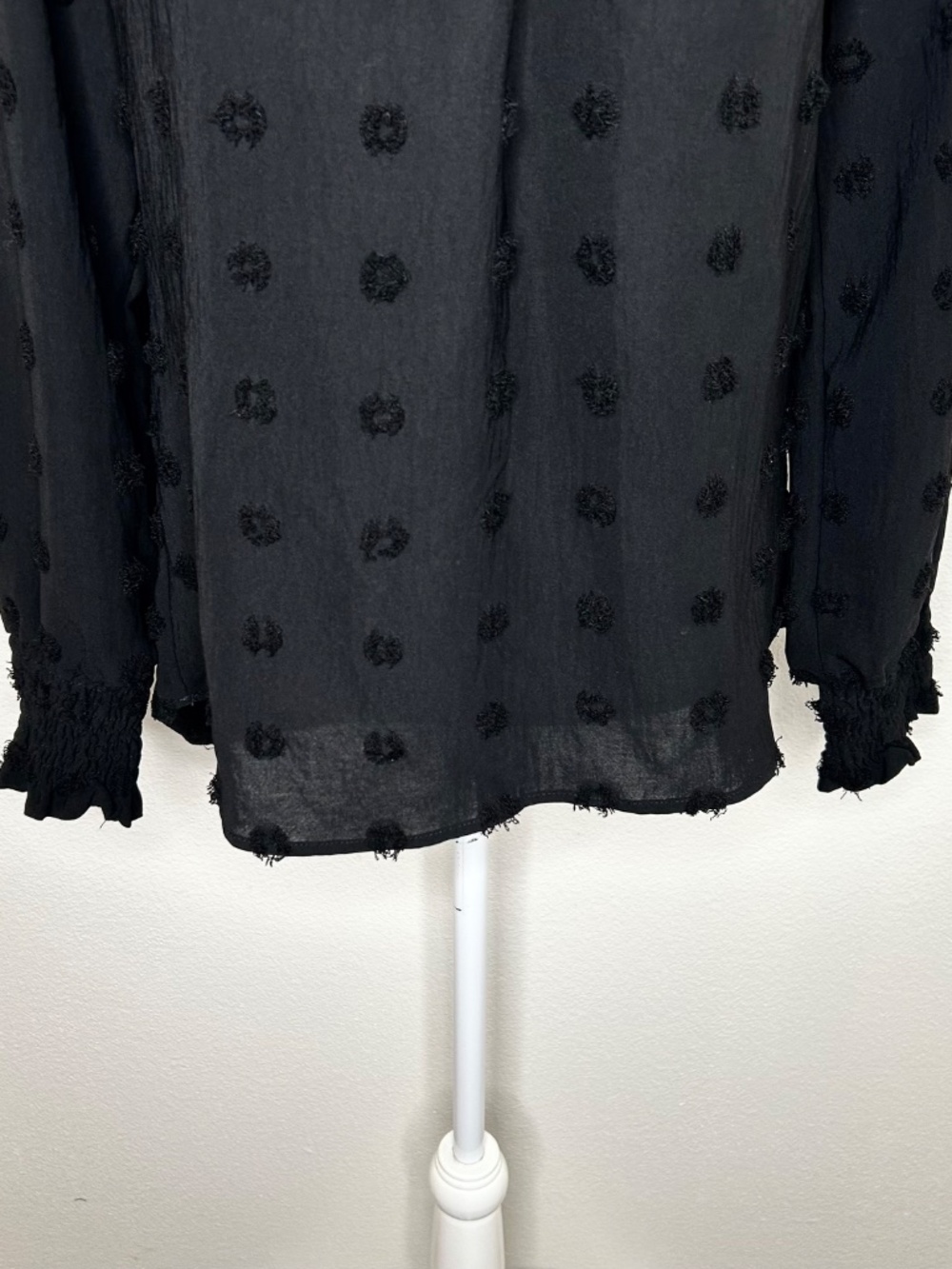 B Womens Black Dotted Texture Long Sleeve Top Blouse Split Neck Size S - Picture 3 of 8